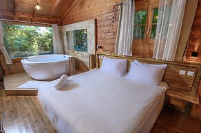 Lev HaHoresh Suites