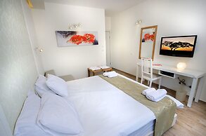 Lev HaHoresh Suites