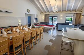 Lev HaHoresh Suites