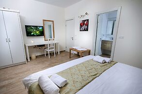 Lev HaHoresh Suites