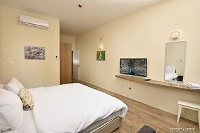 Lev HaHoresh Suites