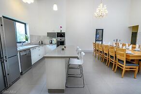 Lev HaHoresh Suites