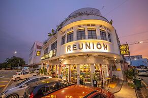 Reunion Residence