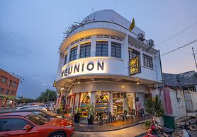 Reunion Residence