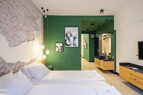 R34 Boutique Hotel