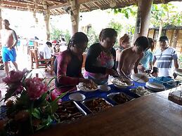 Calayo Beach Resort