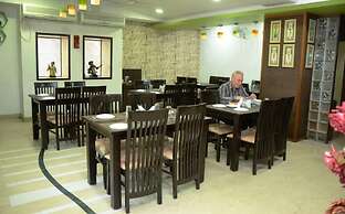 Hotel Airport Plaza