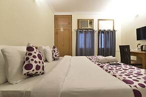 Hotel Airport Plaza