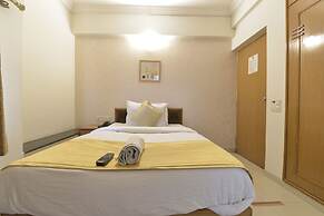Hotel Airport Plaza