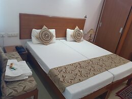 Airport Sky Inn
