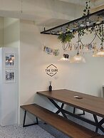 The Cube Hotel - Hostel