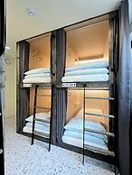 The Cube Hotel - Hostel