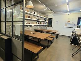The Cube Hotel - Hostel