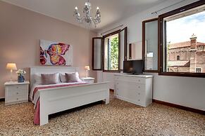 Accademia Opera Deluxe by Wonderful Italy