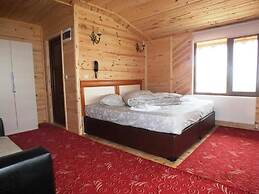 Yedigoller Hotel & Restaurant