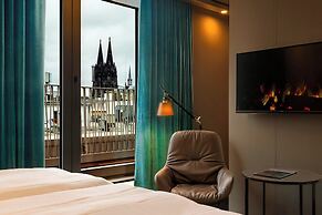 Motel One Köln-Neumarkt