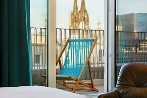 Motel One Köln-Neumarkt