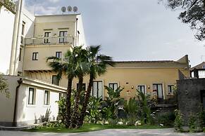 Ognina Residence