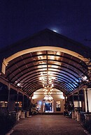 Hilton Pilar