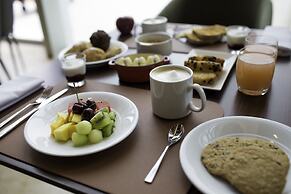 Hilton Pilar