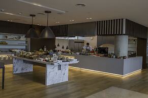 Hilton Pilar
