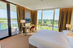Hilton Pilar