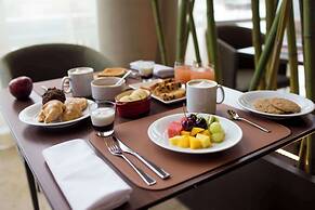 Hilton Pilar