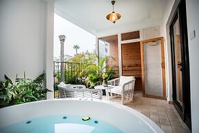 Lear Sense - Experience Luxury Hotel