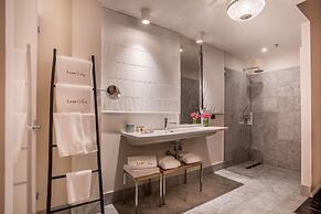 Lear Sense - Experience Luxury Hotel