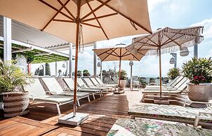 Lear Sense - Experience Luxury Hotel