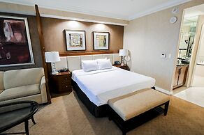 StripViewSuites at Signature
