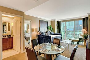 StripViewSuites at Signature