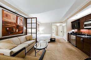 StripViewSuites at Signature