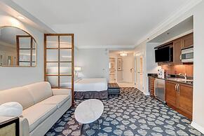StripViewSuites at Signature