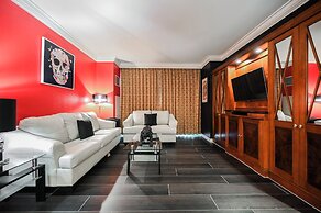 StripViewSuites at Signature