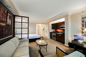 StripViewSuites at Signature