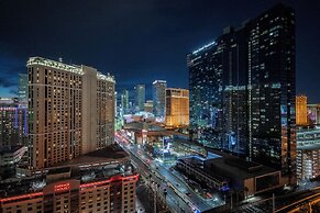 StripViewSuites at Signature