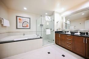 StripViewSuites at Signature