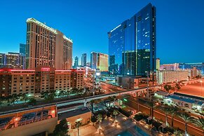 StripViewSuites at Signature