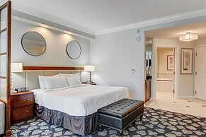 StripViewSuites at Signature