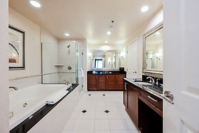 StripViewSuites at Signature