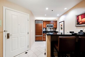 StripViewSuites at Signature