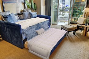 StripViewSuites at Signature