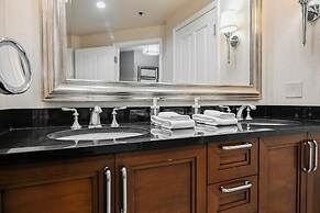 StripViewSuites at Signature