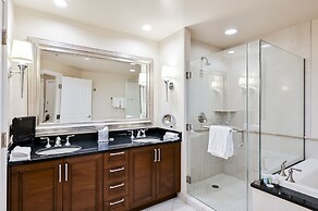 StripViewSuites at Signature