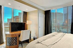 StripViewSuites at Signature
