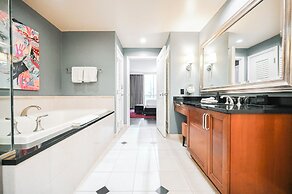 StripViewSuites at Signature