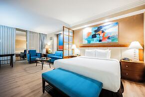 StripViewSuites at Signature
