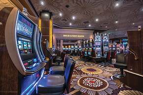 StripViewSuites at Signature