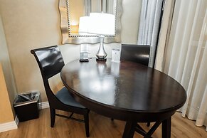 StripViewSuites at Signature